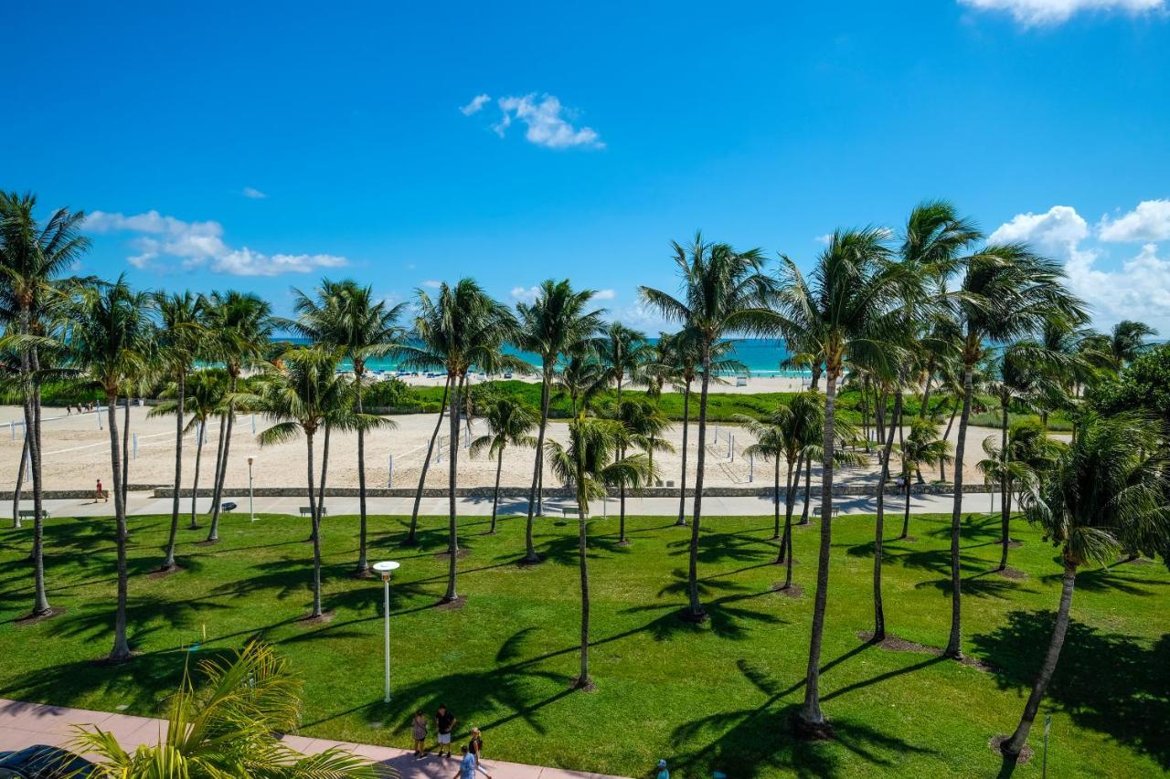 Oceanfront Two Double Beds