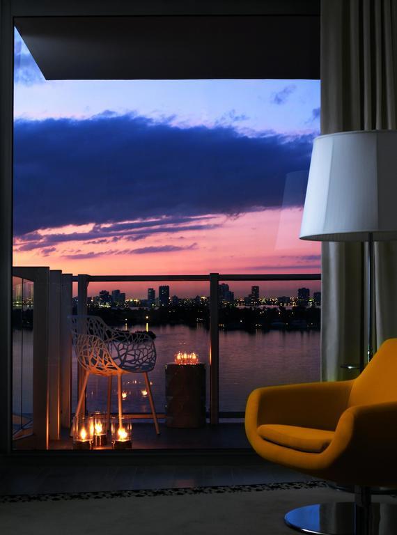 Deluxe Bay View Studio Suite w Balcony