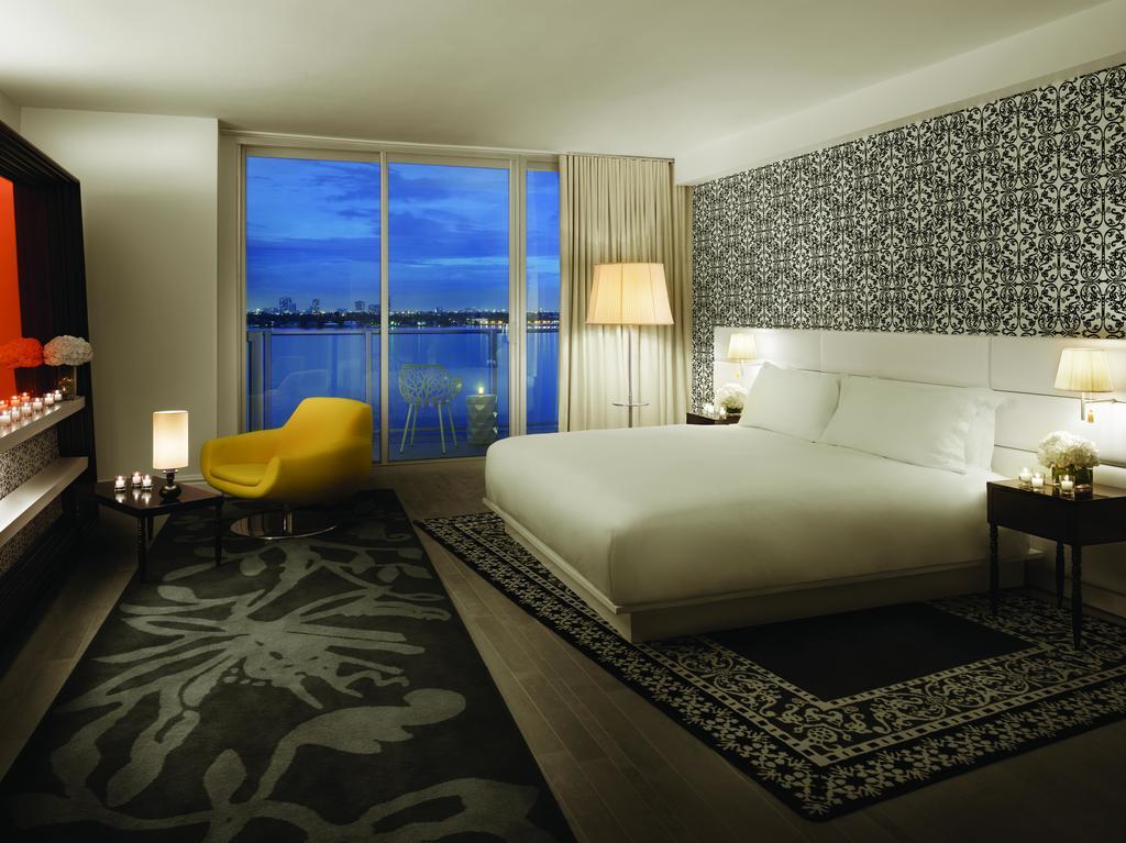 Deluxe Bay View Studio Suite w Balcony