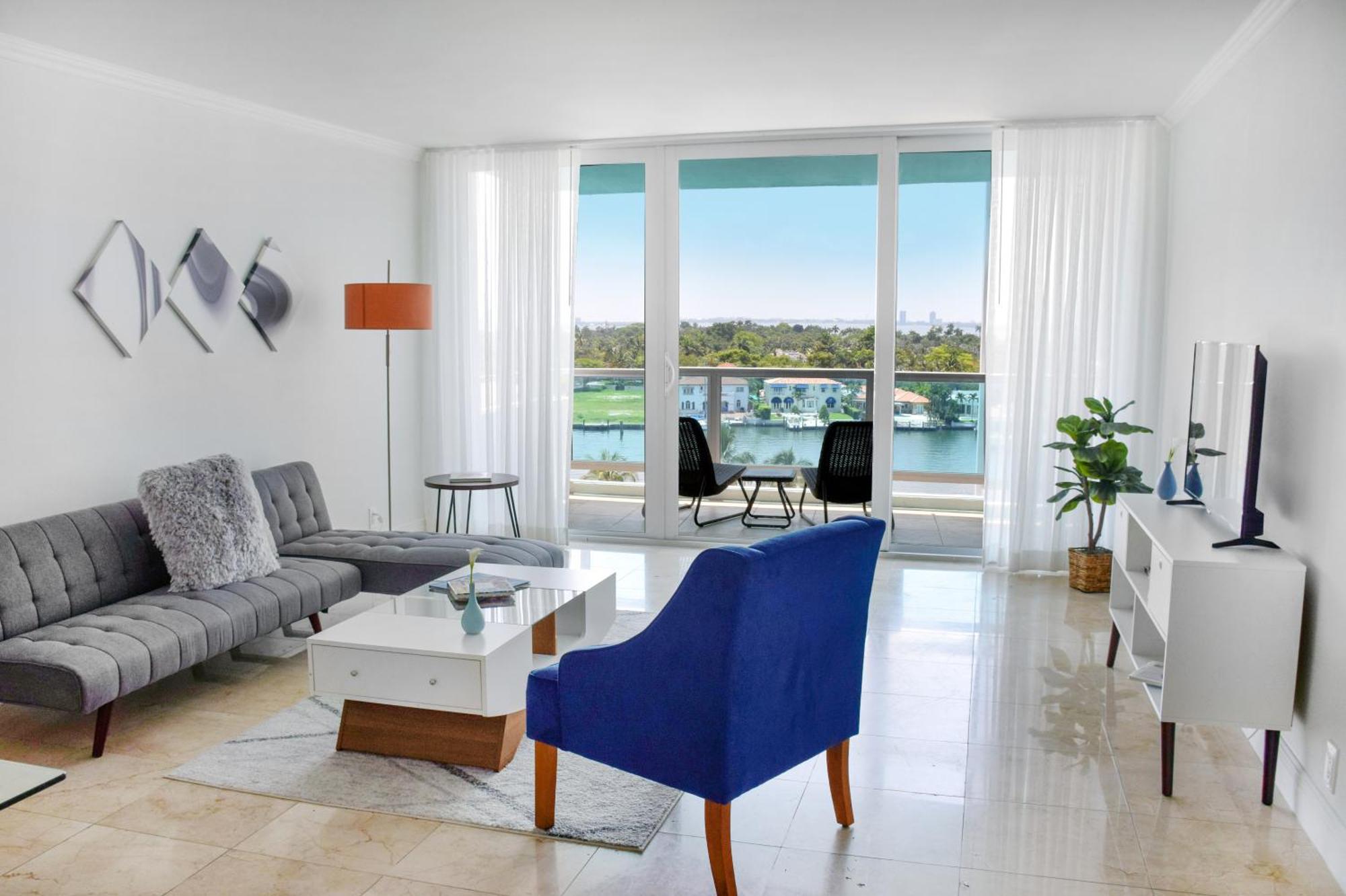 Deluxe Cityview Suite 1 Bedroom & 1.5 Bath with Balcony,1211562115:JPEG