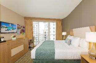 King Room Partial Ocean View Non-Smoking