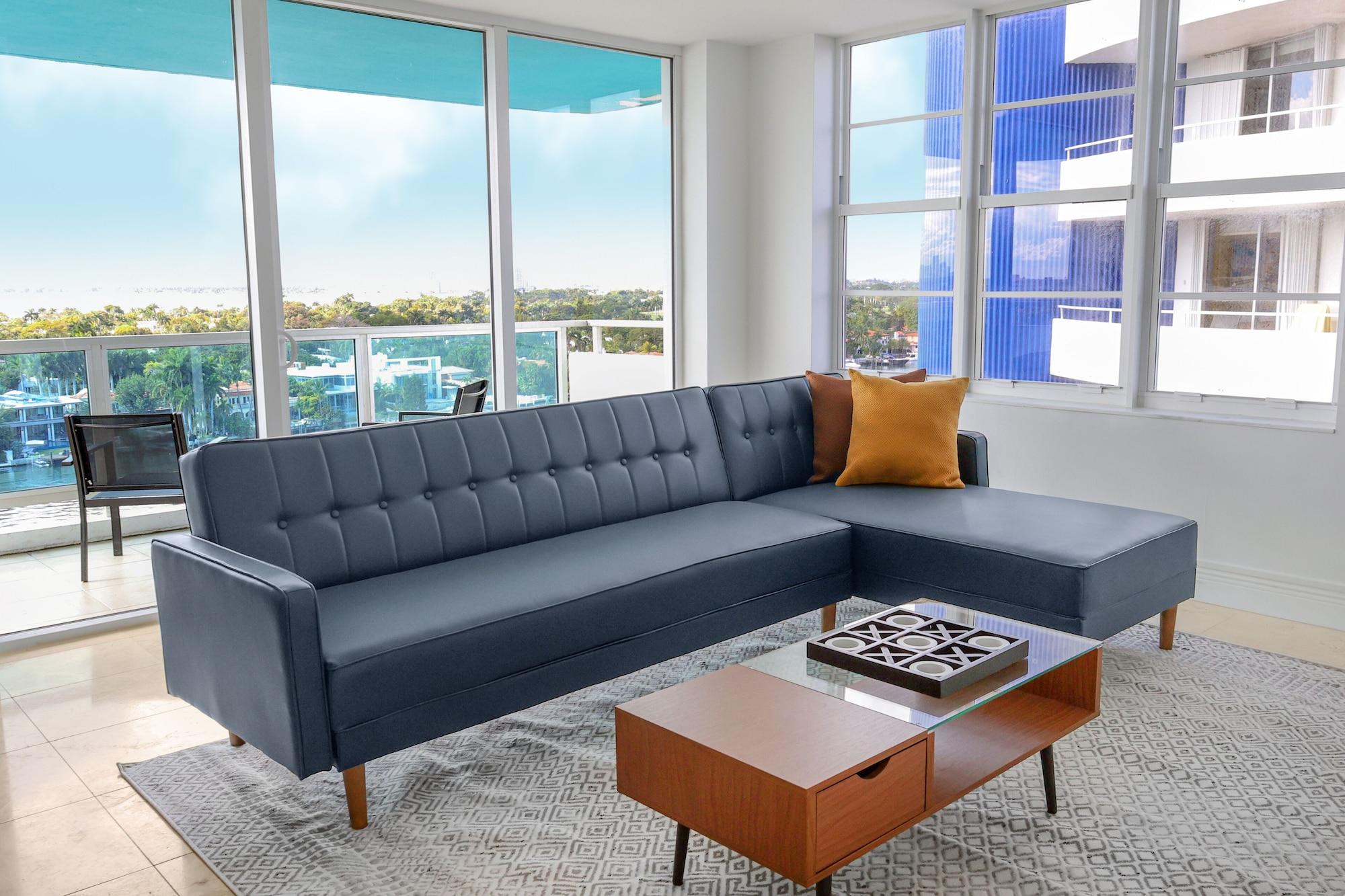 Premier Bayview Suite 3 Bedroom 2 Bath Granite Kitchen