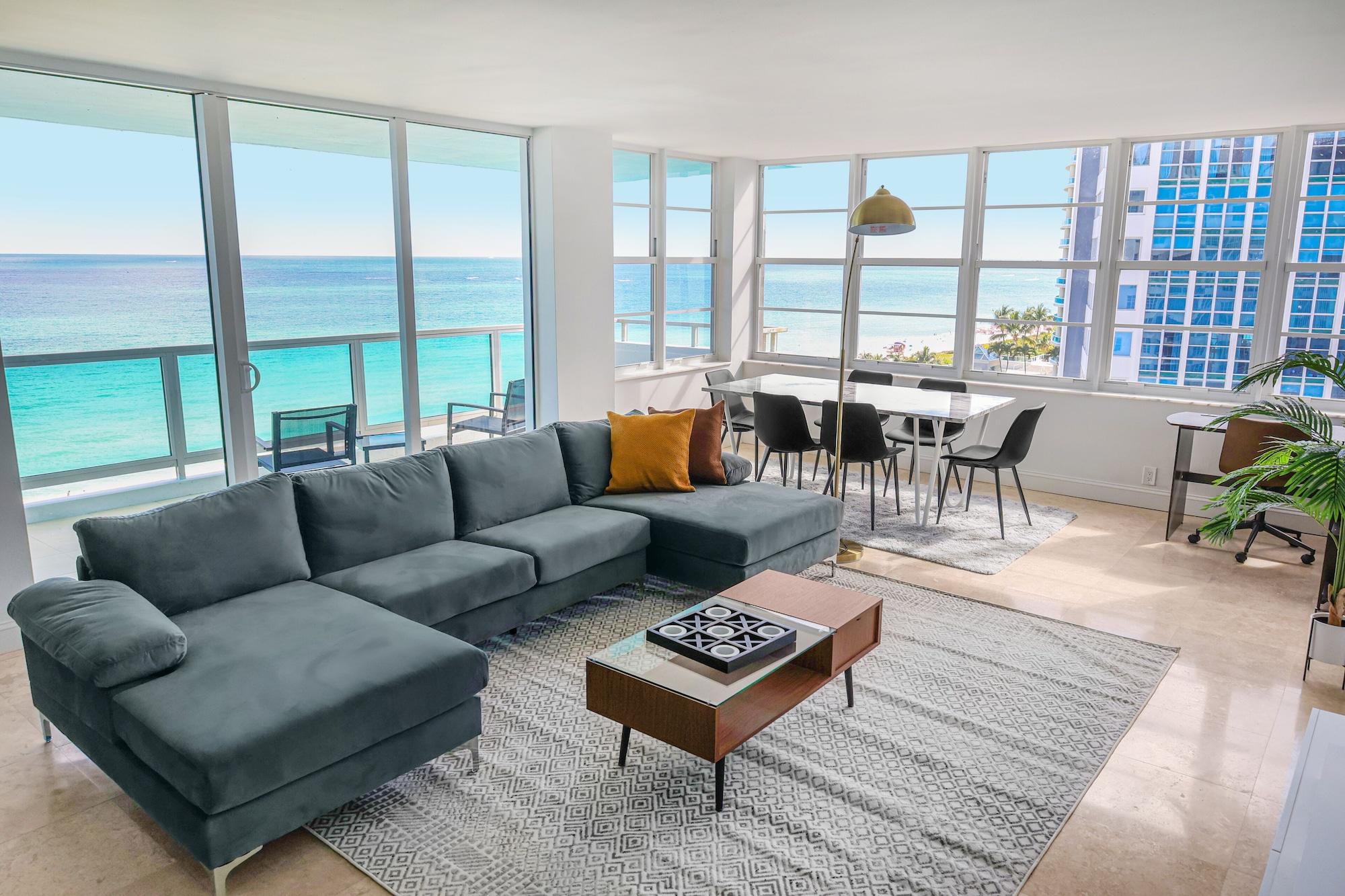 Corner Oceanview Master Suite 2 Bedroom 2 Bath Kitchen