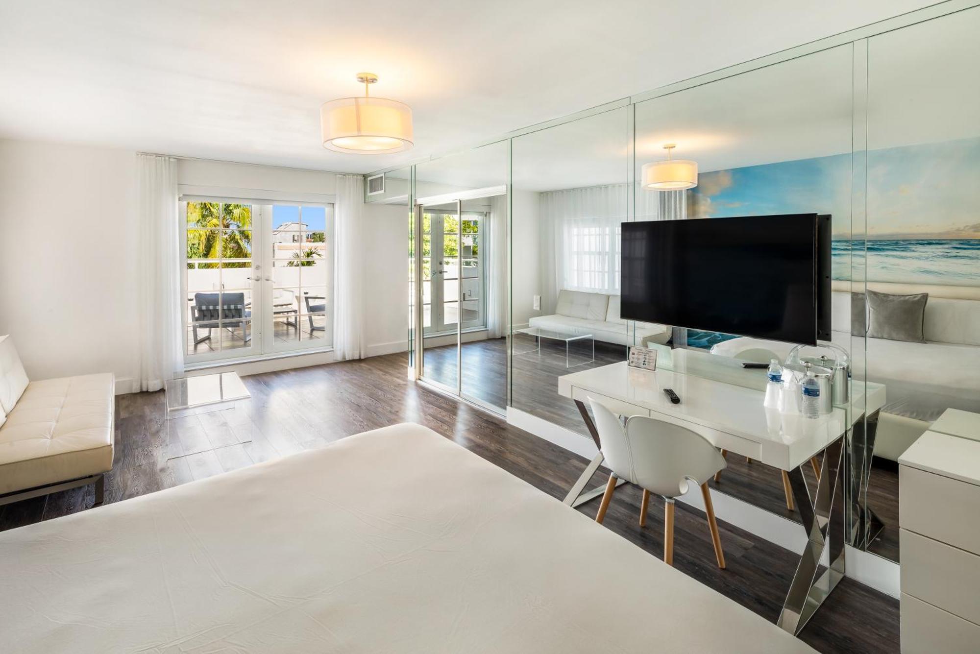 Villa Penthouse Suite with Terrace