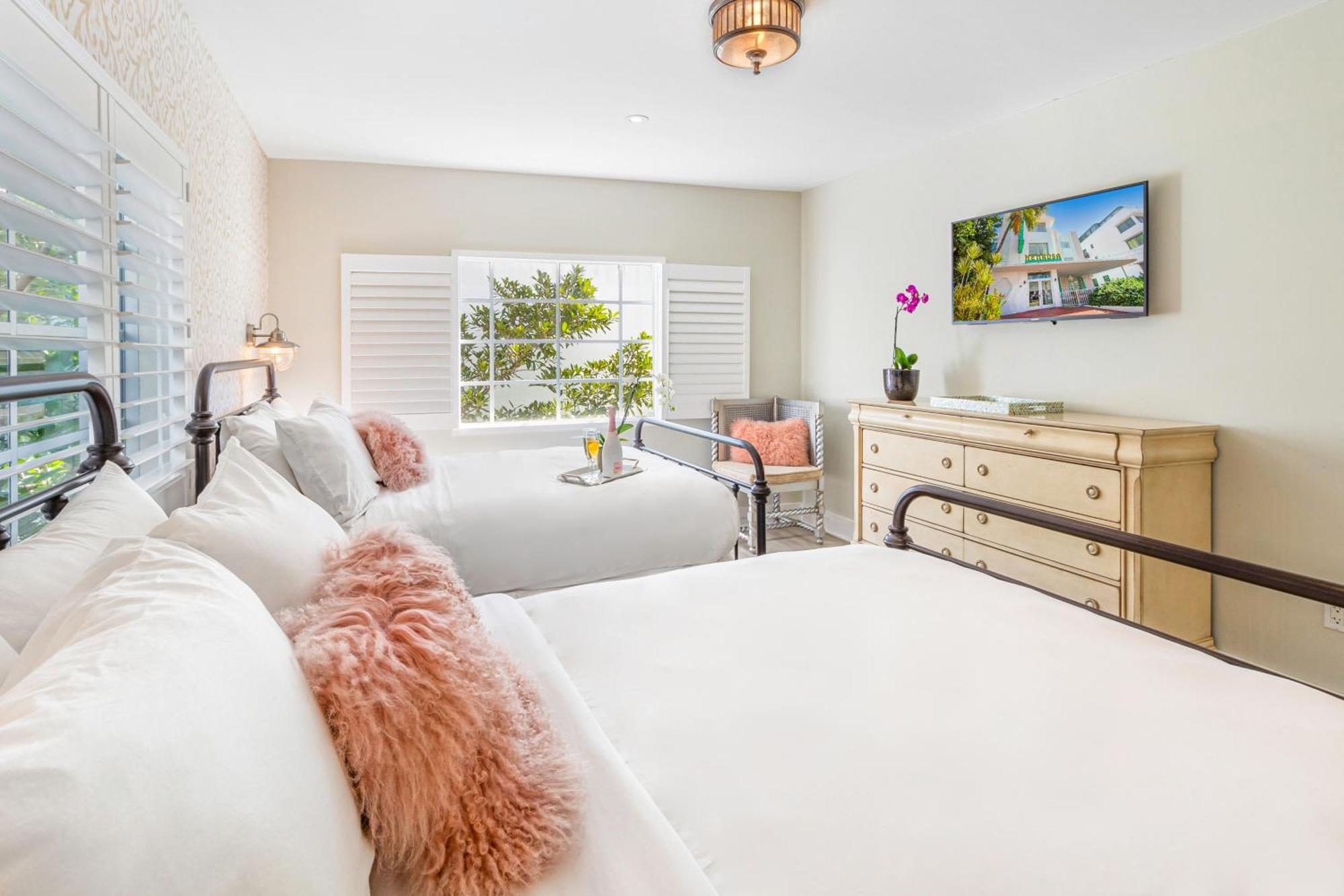 Superior Double Room,1068478555:JPEG