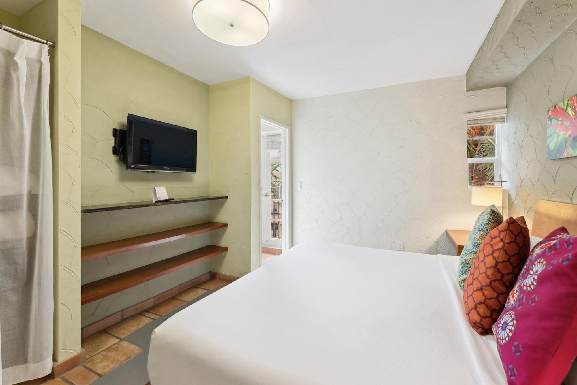 Junior Suite (Self Check-in)