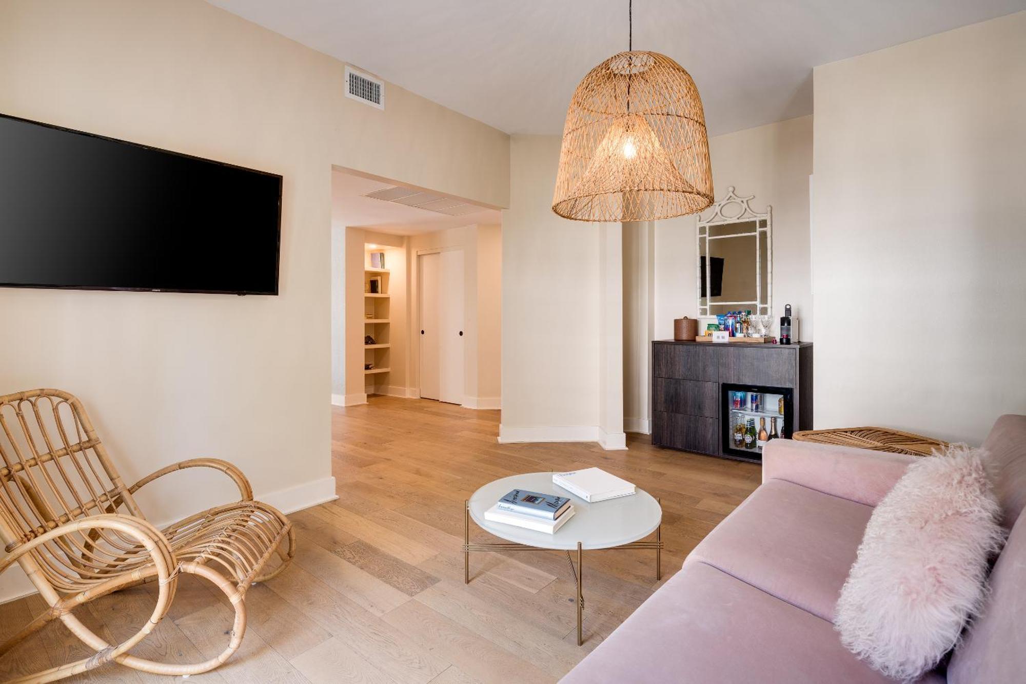 Junior Ocean Front King Suite Balcony