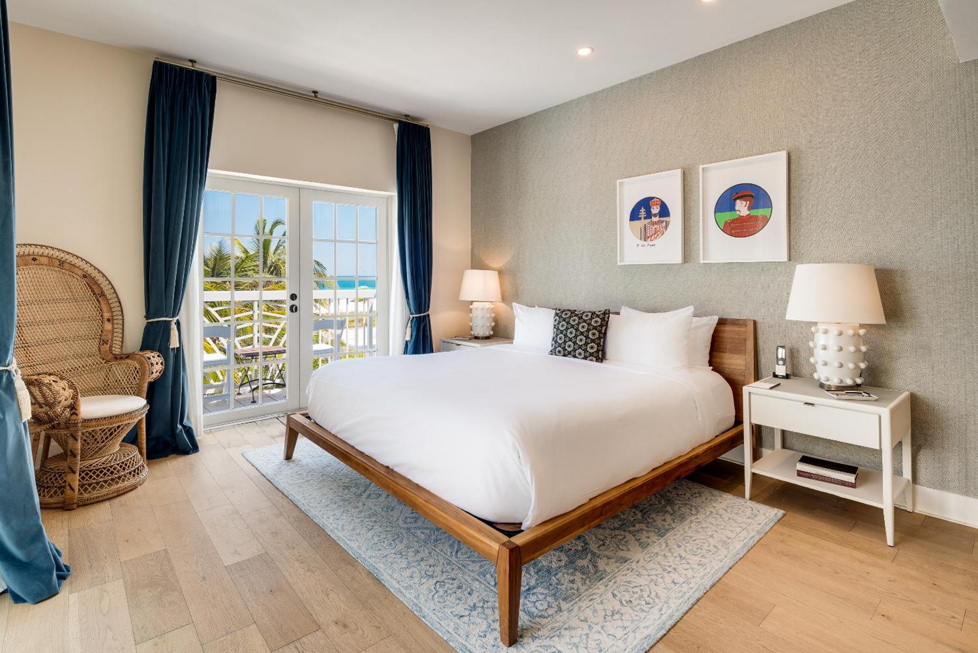 Junior Ocean Front King Suite Balcony