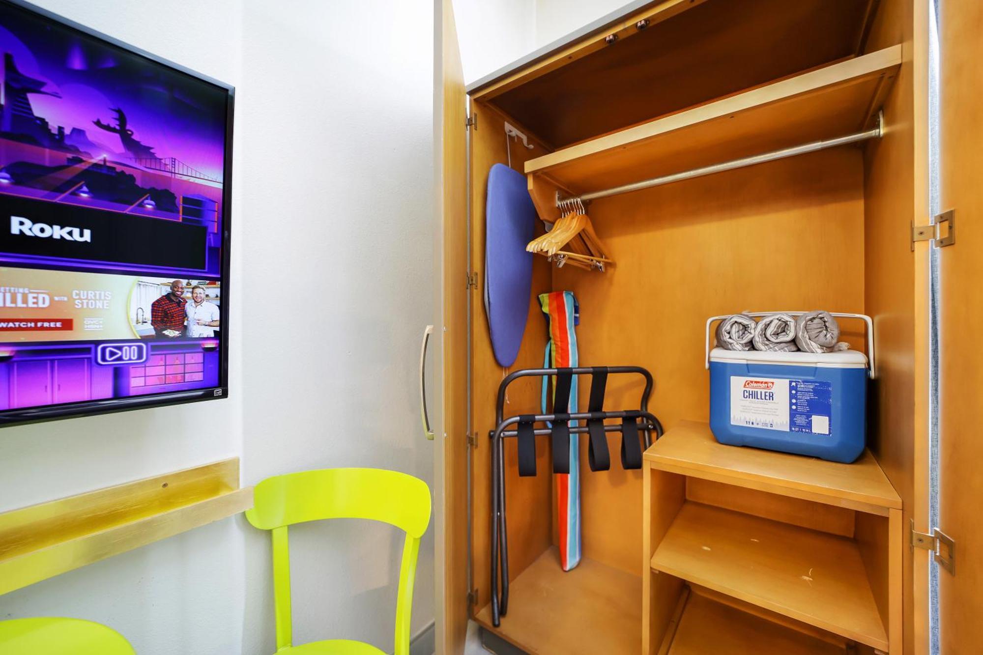 Standard Queen Room (Self check-in)