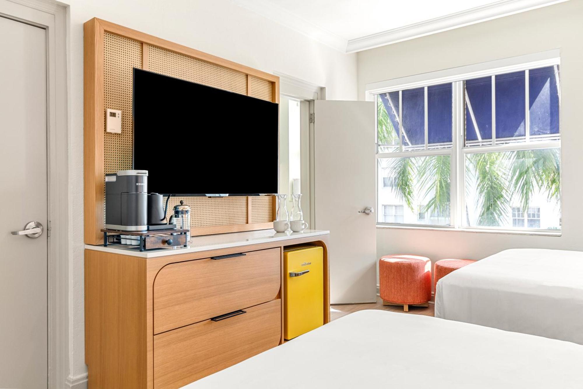 Standard Double Suite
