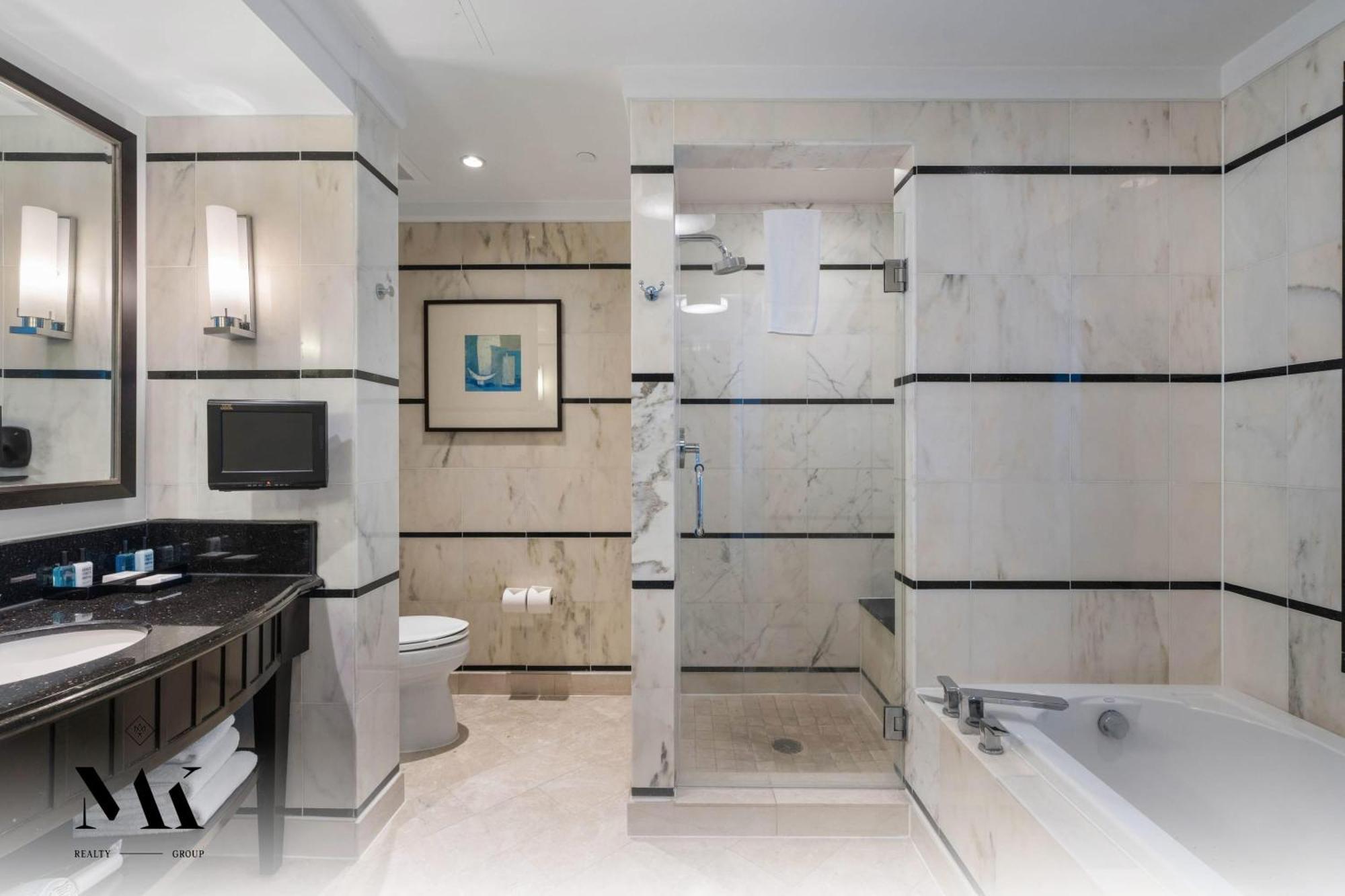 Deluxe Suite with Resort View