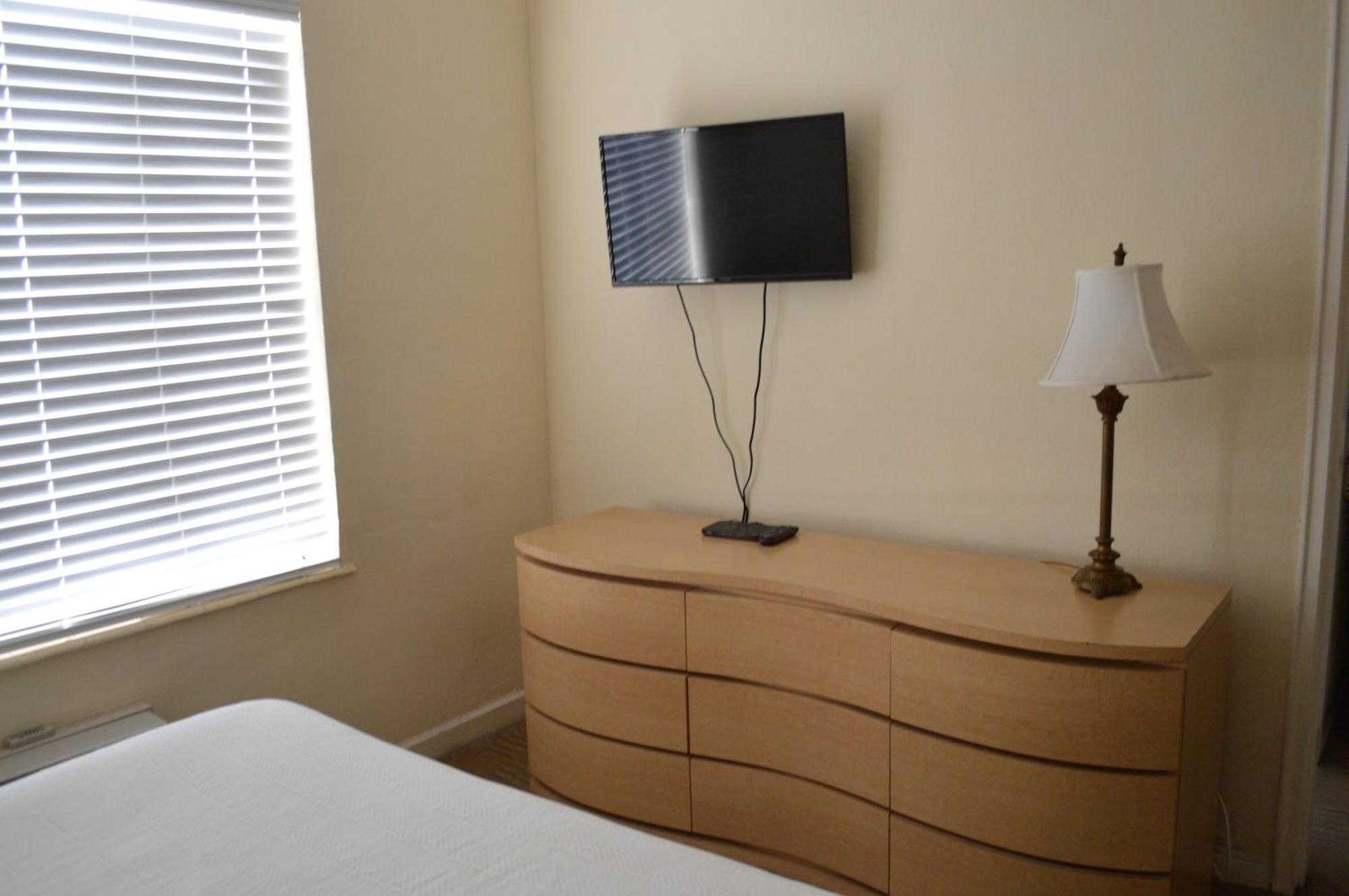 Deluxe Queen Room Two Queen Beds