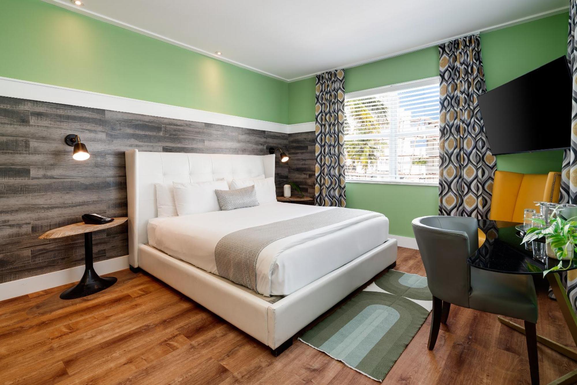 King Bedroom Pool View