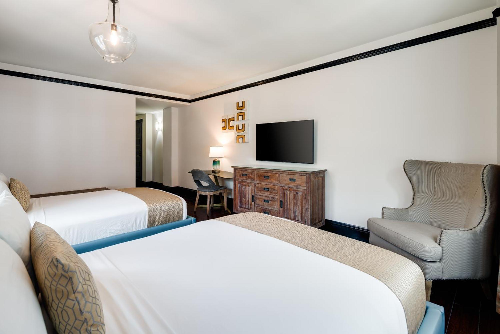 Superior Double Queen Room
