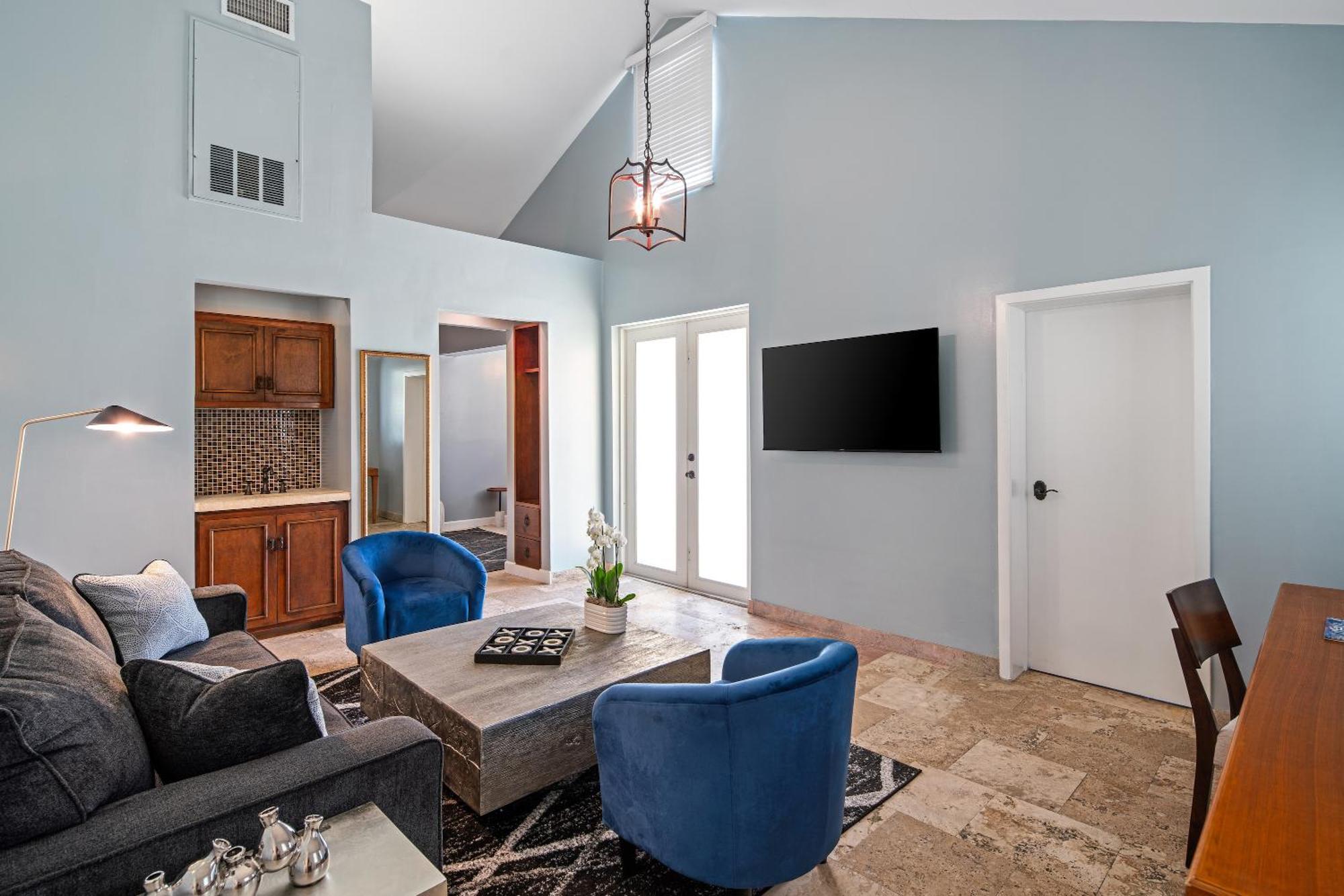 King Suite Sofa Bed Balcony
