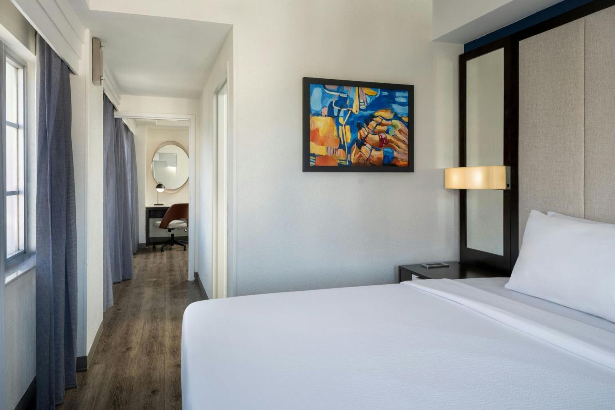 One-Bedroom King Suite