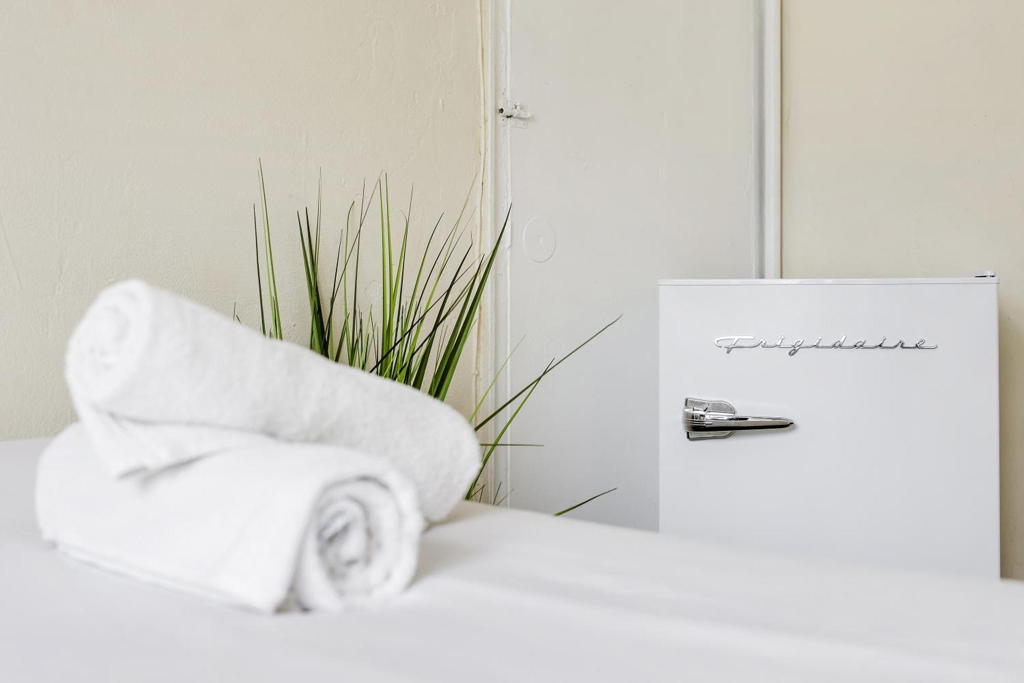 Deluxe Room Two double Beds Suite Ocean View Self Check