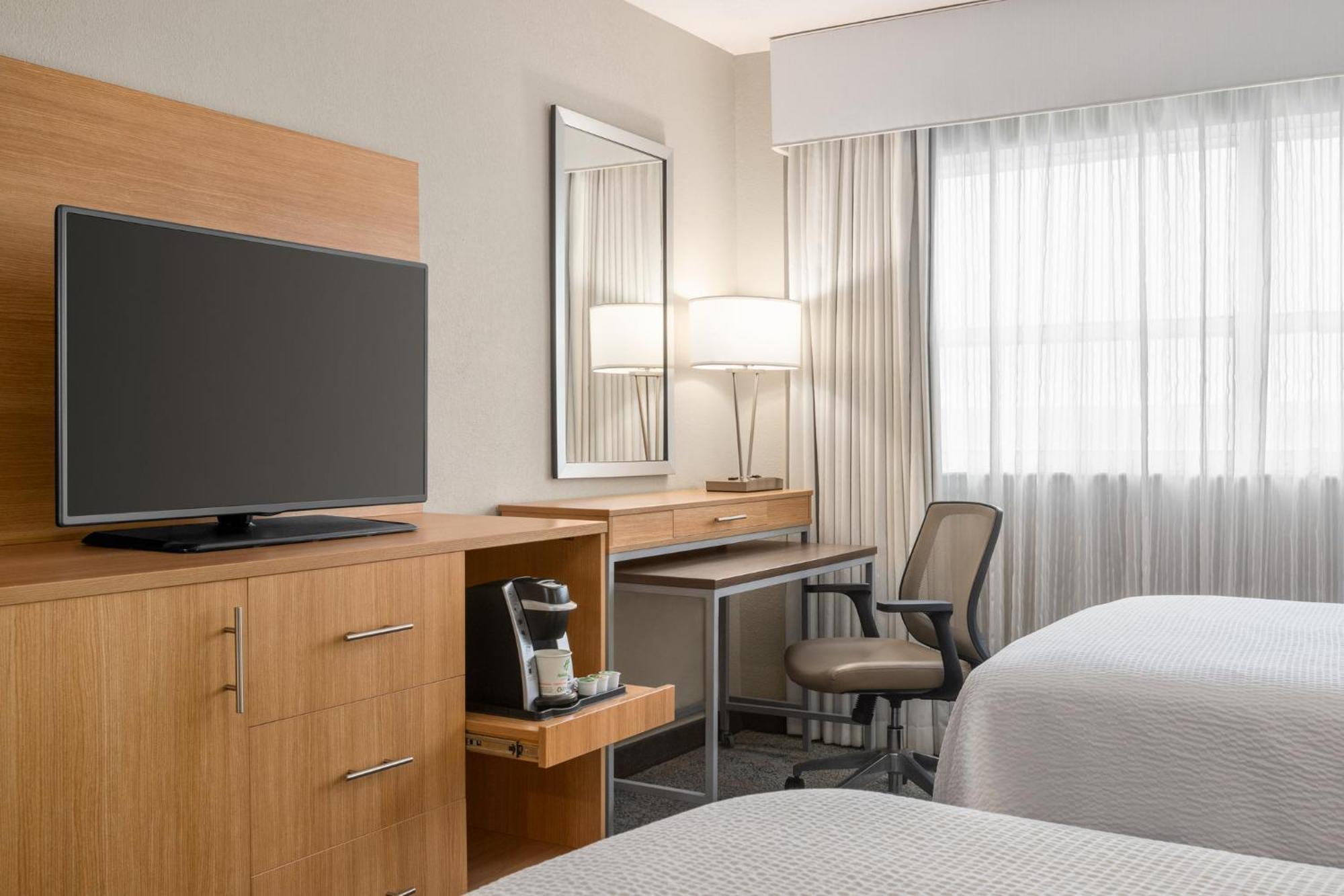 Double Room Two Double Beds Ocean View Non-Smoking