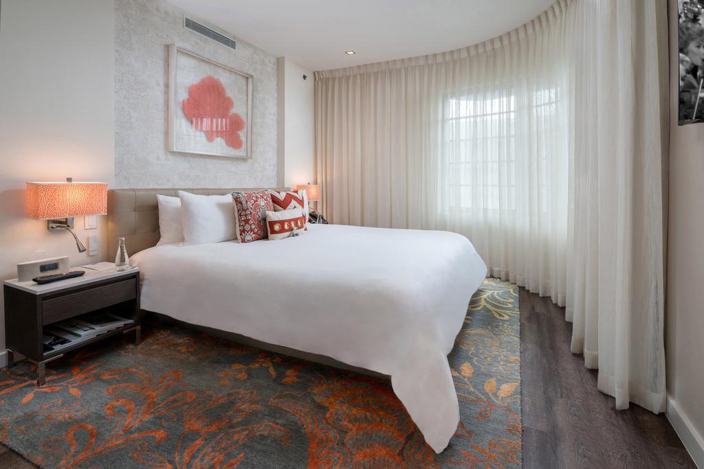 Superior Deluxe Suite,141309471:JPEG