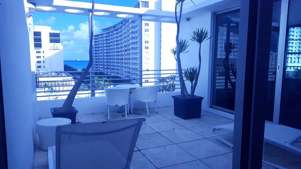 Penthouse Suite,370894159:JPEG