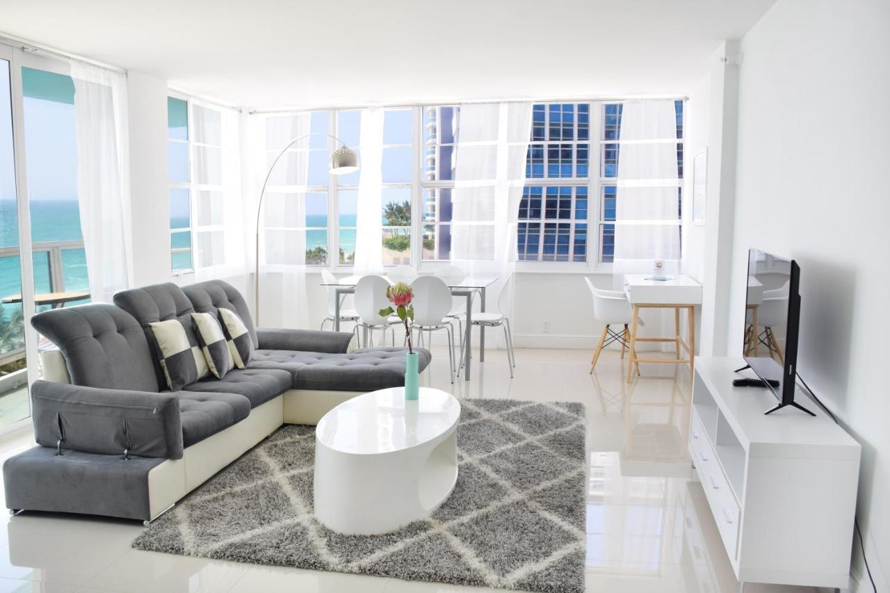 Corner Oceanview Master Suite 2 Bedroom 2 Bath Kitchen
