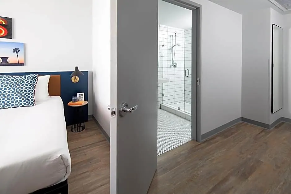 Hotel Rendale Miami Beach-1