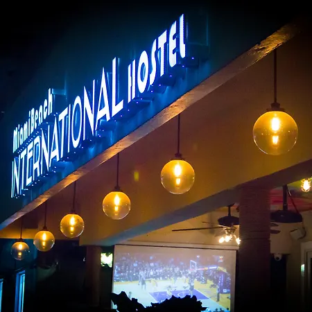 Miami Beach International Hostel-3