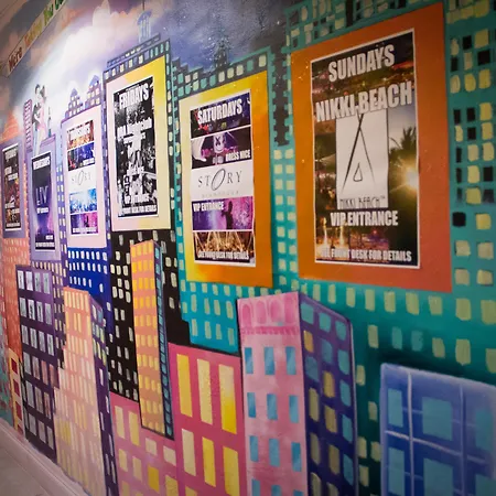 Miami Beach International Hostel-2