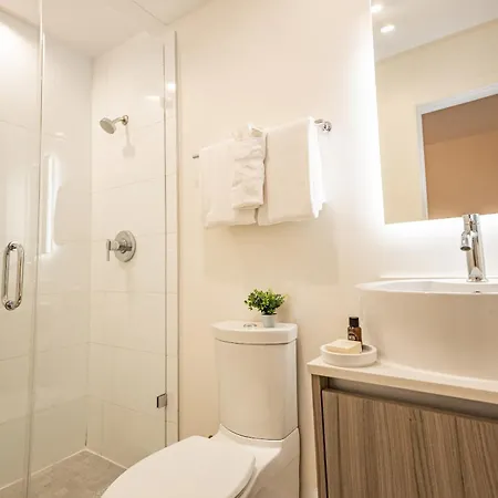 Kenmore Village Hotel, South Beach-2
