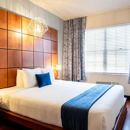 Chesterfield Hotel & Suites-2