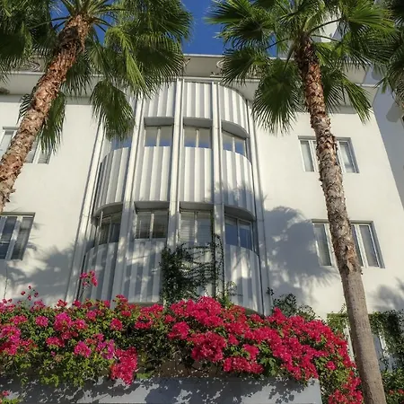South Seas Hotel-2