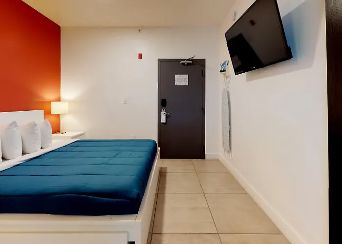Miami Beach International Hostel