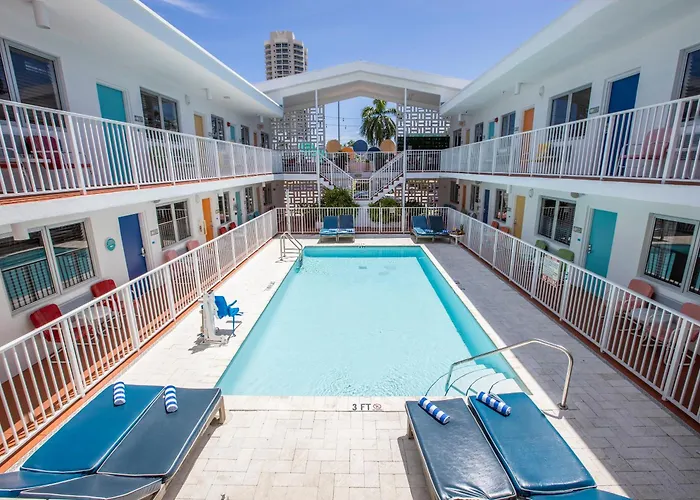 Waterside Hotel And Suites