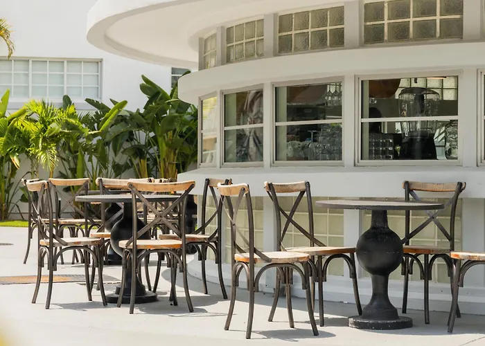 Kenmore Village Hotel, South Beach Miami Beach