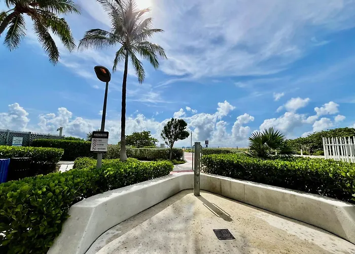 Hotels in Miami BeachSecret Garden