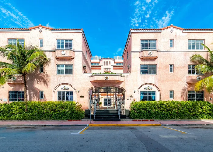 Hotels in Miami BeachSecret Garden