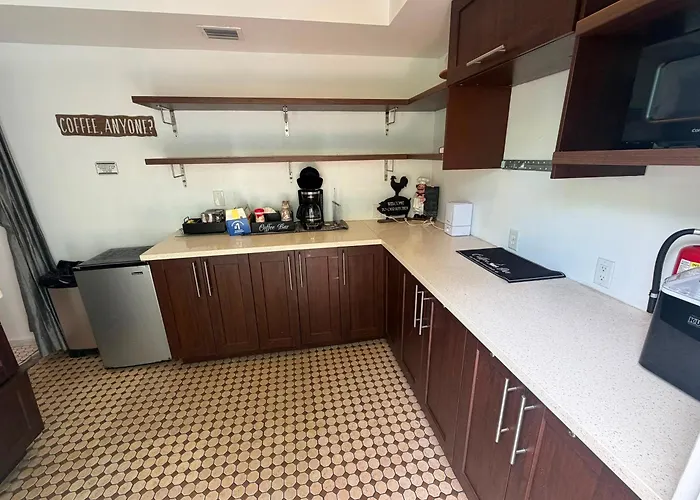Villa Italia By At Mine Hospitality Miami Beach