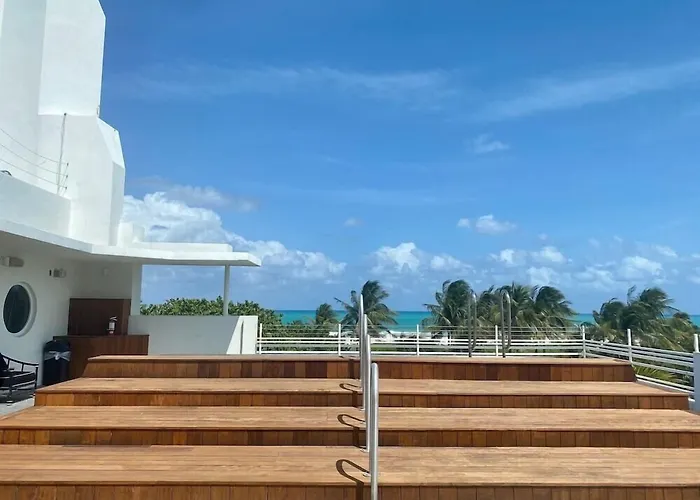 Hotel Breakwater South Beach Miami Beach
