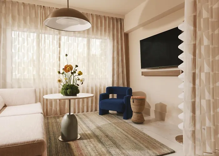 Nautilus Sonesta Miami Beach