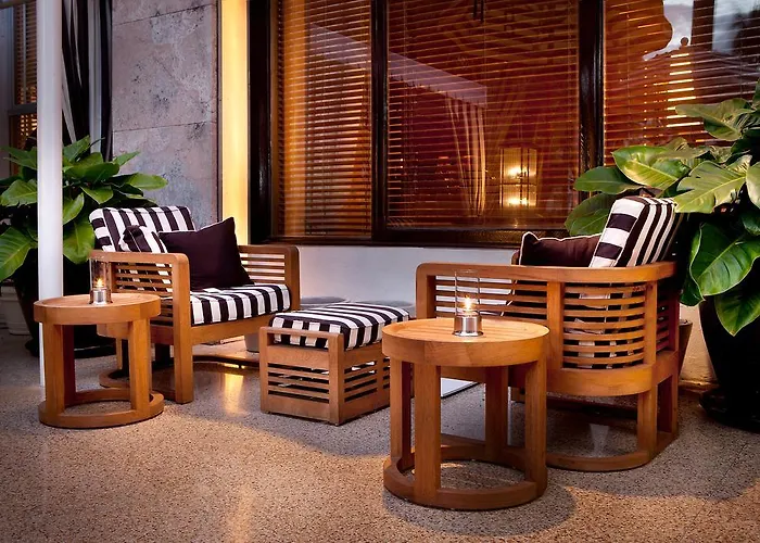 The Raleigh Hotel Miami Beach